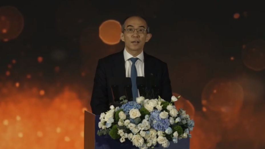 ���dͨӍ��������ꖣ���(g��u)��оƬ���㷨���ܘ�(g��u)�������˜ʵĶ˵���AI����